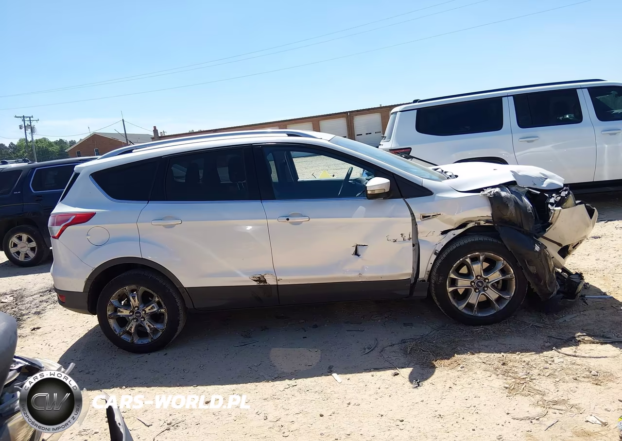 2014 Ford Escape Titanium VIN:1FMCU0J94EUE12528 - 13