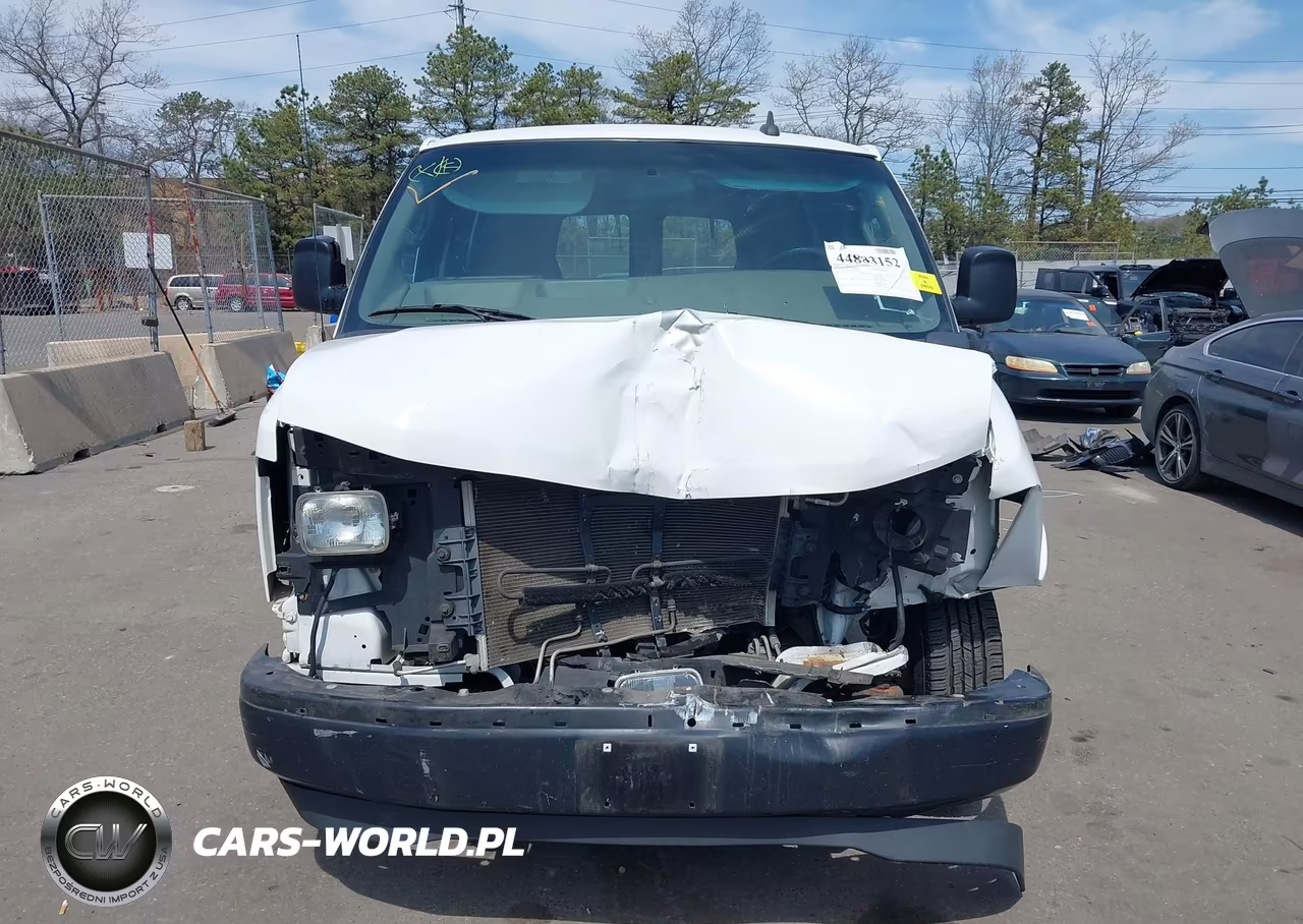2017 Chevrolet Express 2500 Work Van VIN:1GCWGAFF1H1113632 - 12
