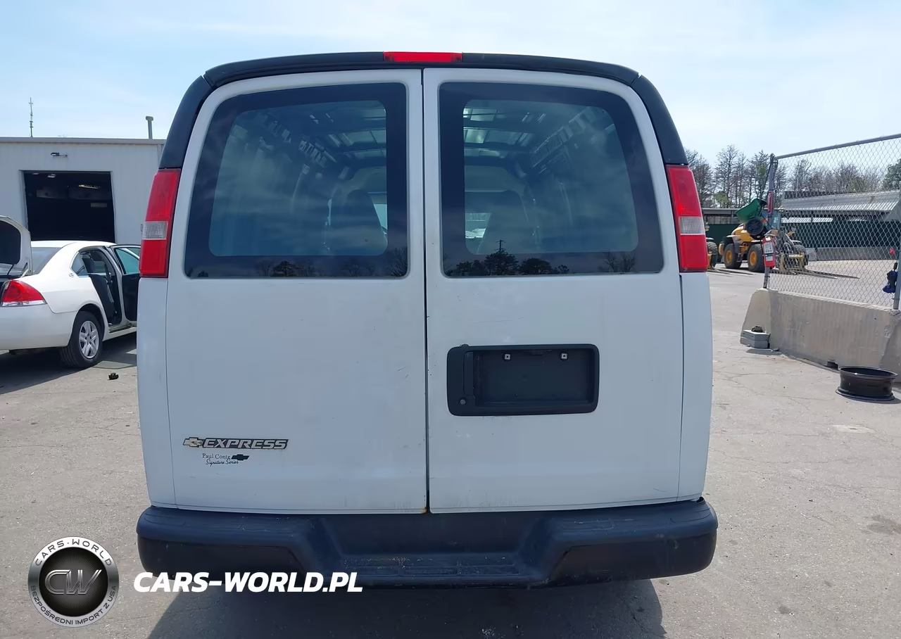 2017 Chevrolet Express 2500 Work Van VIN:1GCWGAFF1H1113632 - 16