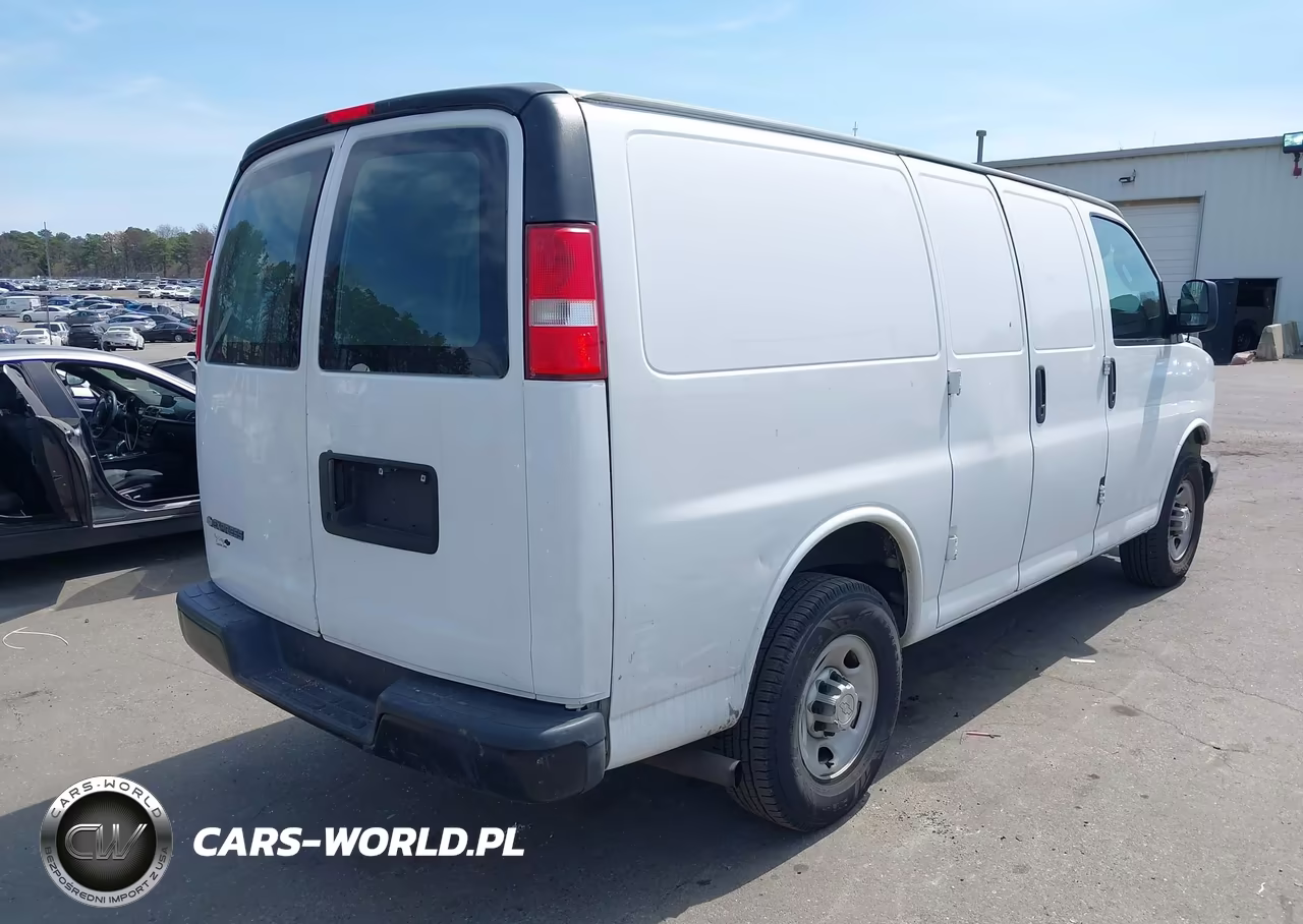 2017 Chevrolet Express 2500 Work Van VIN:1GCWGAFF1H1113632 - 4