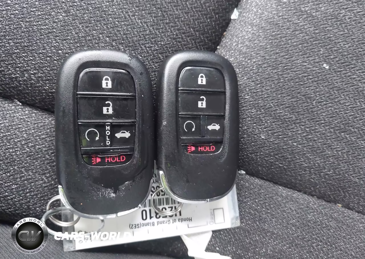 2025 Honda Accord Hybrid Sport VIN:1HGCY2F58SA012013 - 11