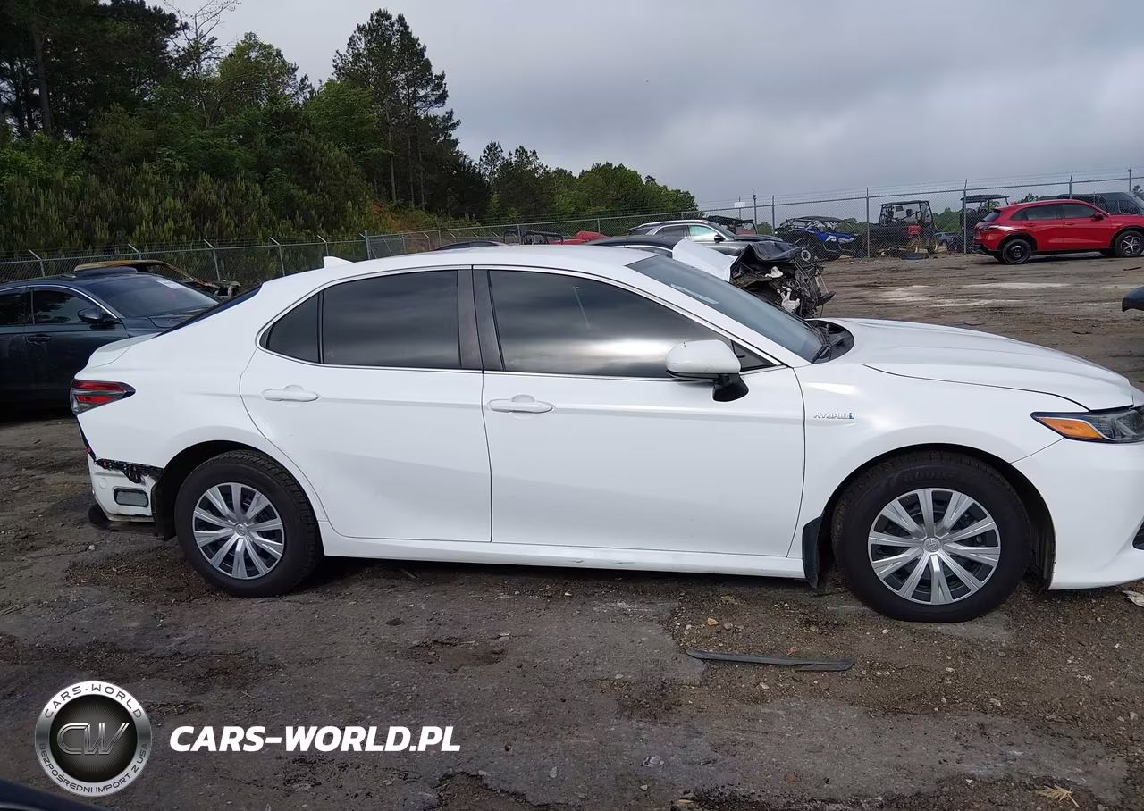 2020 Toyota Camry Le Hybrid VIN:4T1C31AK5LU524926 - 14