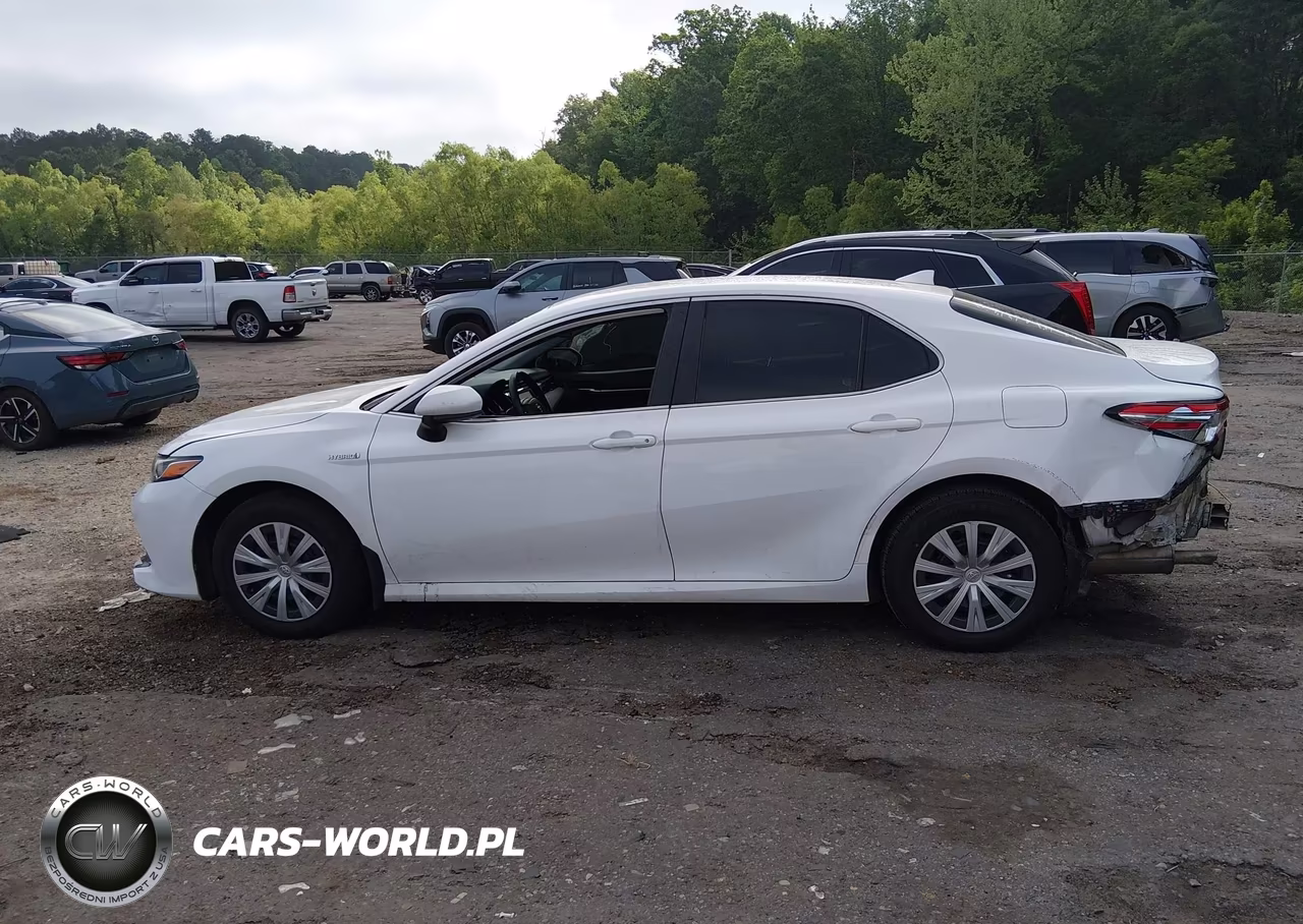2020 Toyota Camry Le Hybrid VIN:4T1C31AK5LU524926 - 15