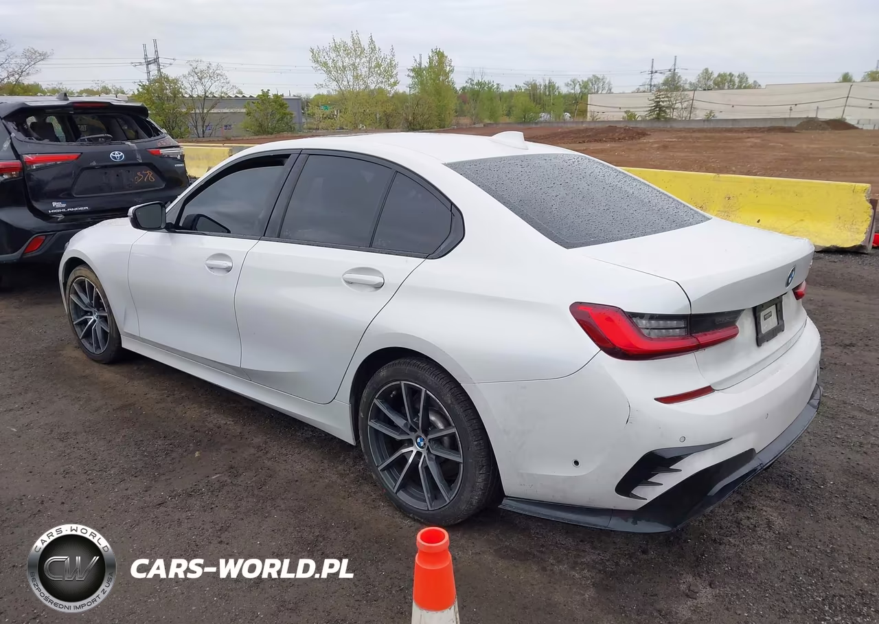 2019 BMW 330I xDrive VIN:WBA5R7C53KAJ78717 - 3