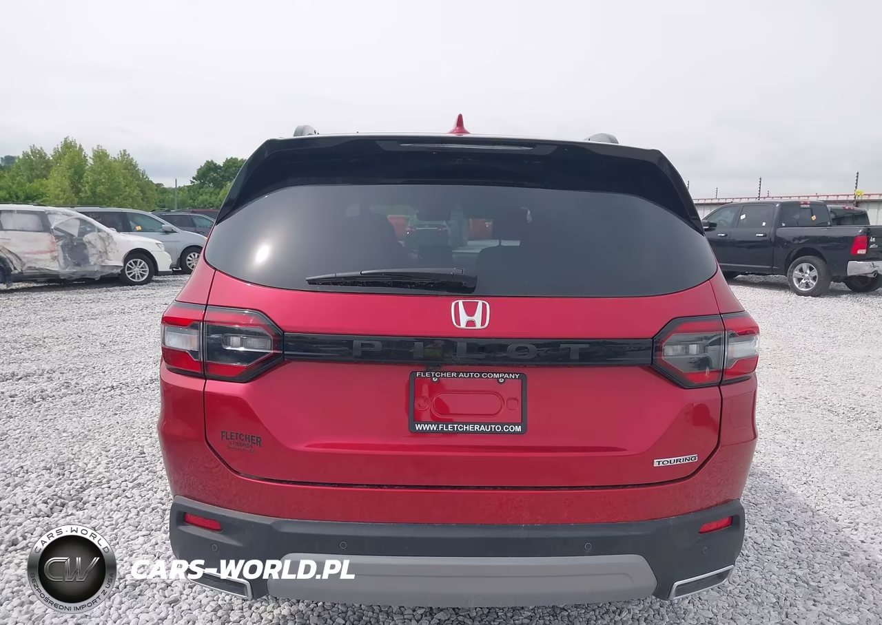 2025 Honda Pilot Touring VIN:5FNYG2H7XSB035774 - 16
