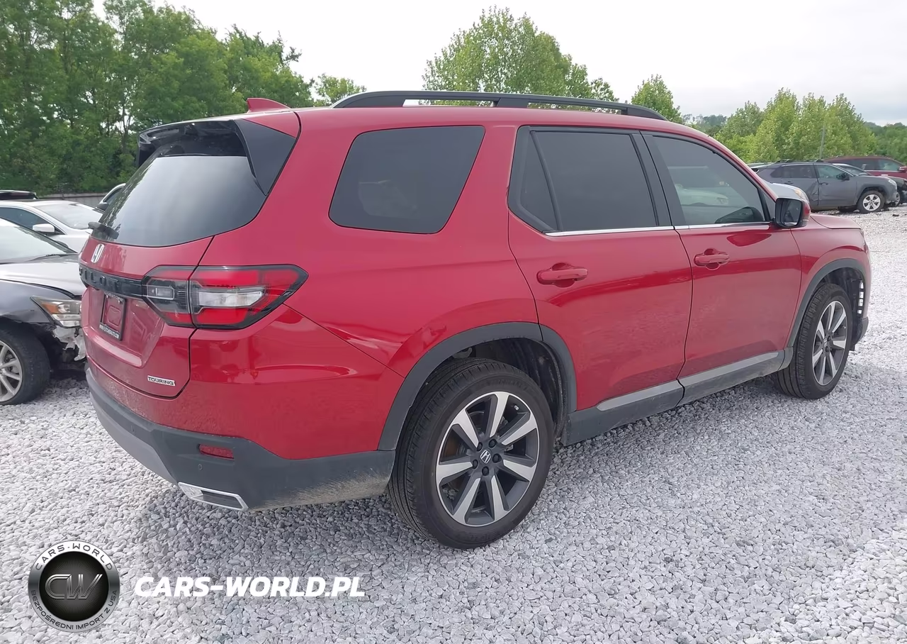 2025 Honda Pilot Touring VIN:5FNYG2H7XSB035774 - 4