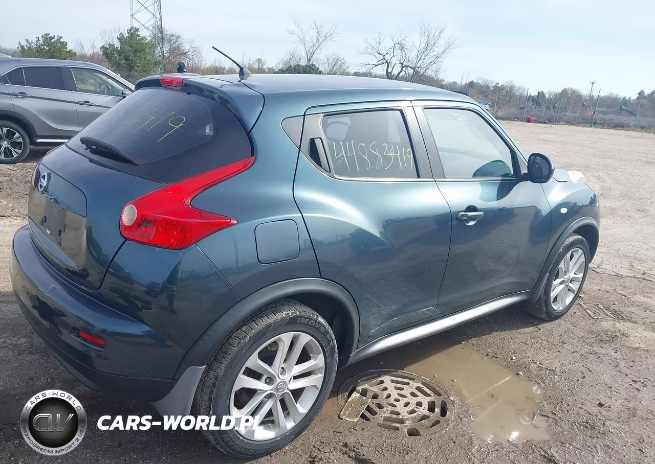 2011 Nissan Juke S VIN:JN8AF5MR5BT012191 - 4