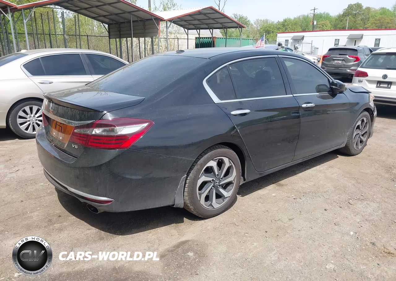 2017 Honda Accord Ex-L V6 VIN:1HGCR3F8XHA011290 - 4