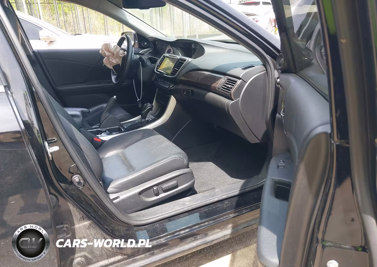 2017 Honda Accord Ex-L V6 VIN:1HGCR3F8XHA011290 - 5