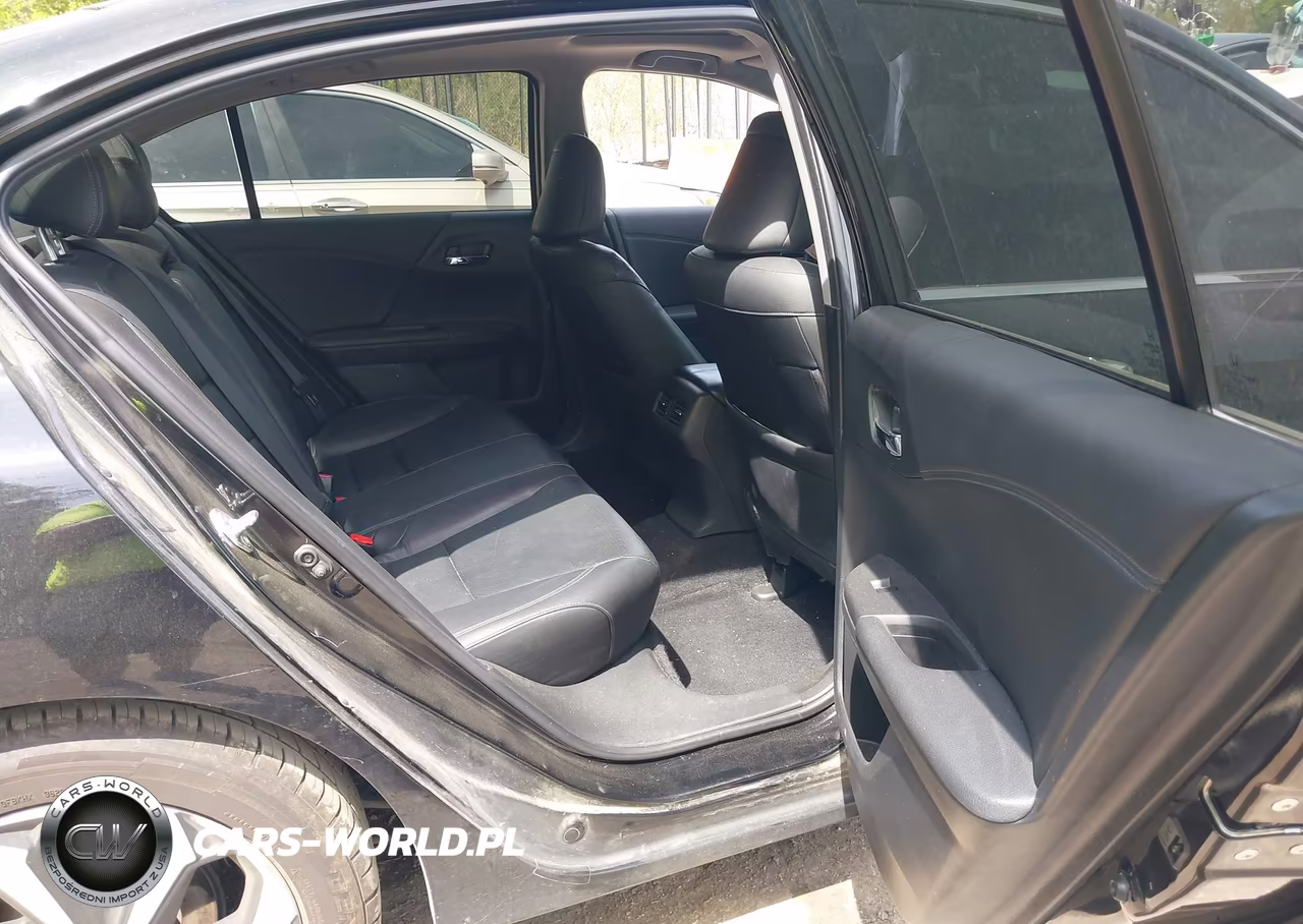 2017 Honda Accord Ex-L V6 VIN:1HGCR3F8XHA011290 - 8