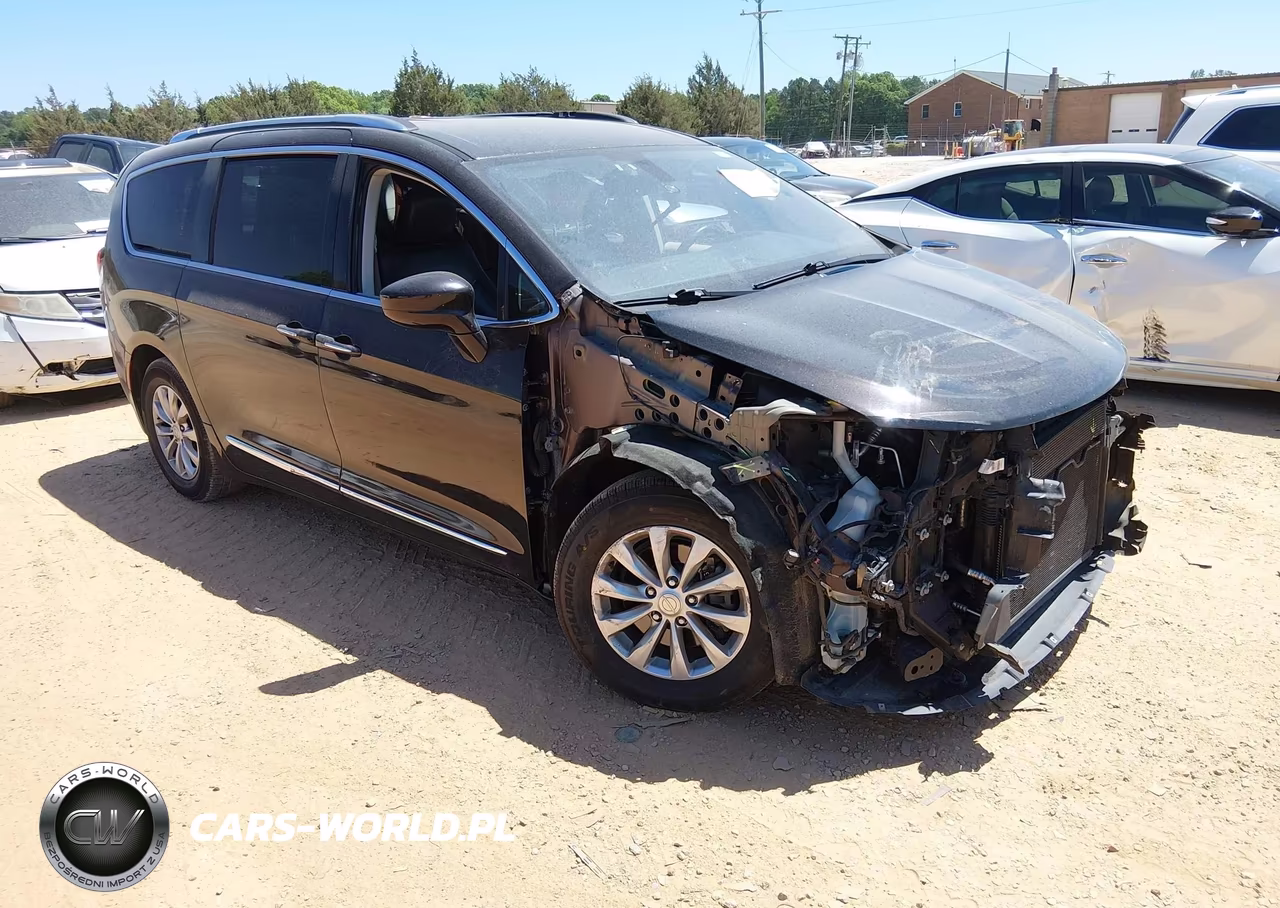 2018 Chrysler Pacifica Touring L – zdjęcie 1 z 20