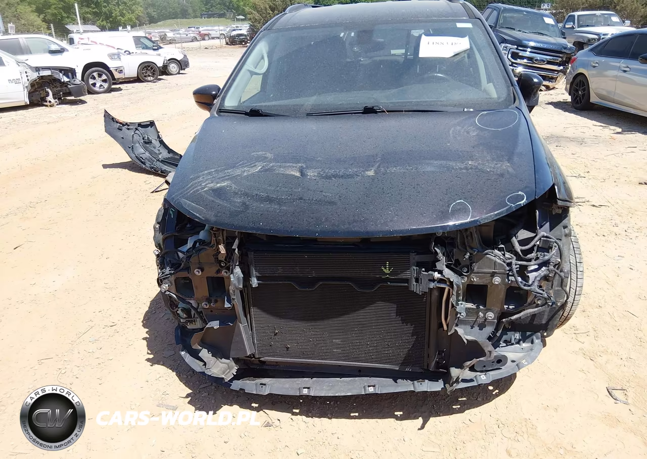 2018 Chrysler Pacifica Touring L VIN:2C4RC1BG0JR353599 - 6