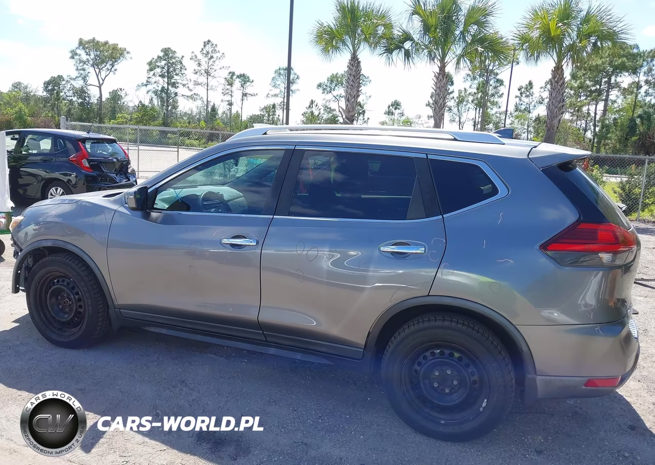 2017 Nissan Rogue S VIN:KNMAT2MT1HP582303 - 14
