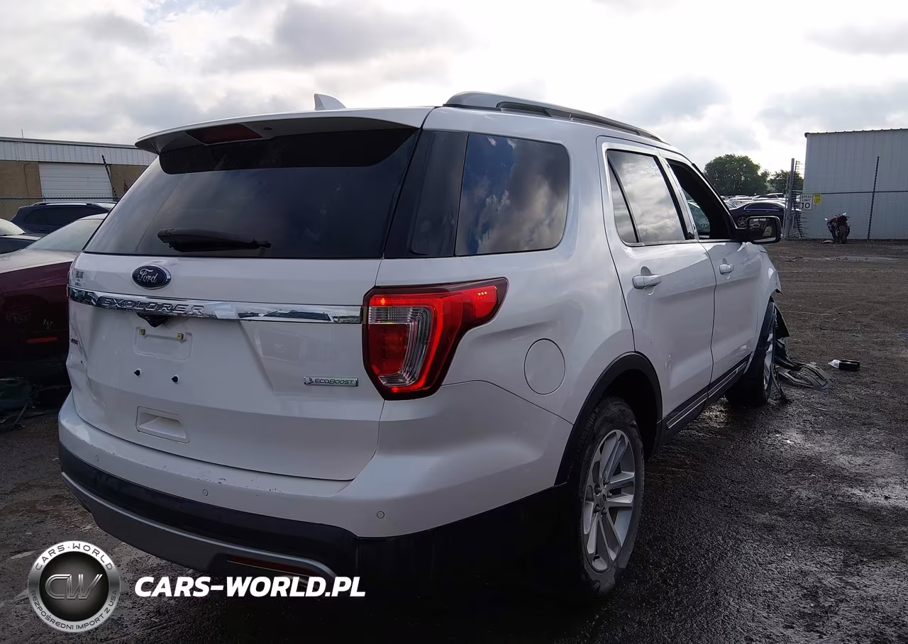 2017 Ford Explorer Xlt VIN:1FM5K7DHXHGA48483 - 4