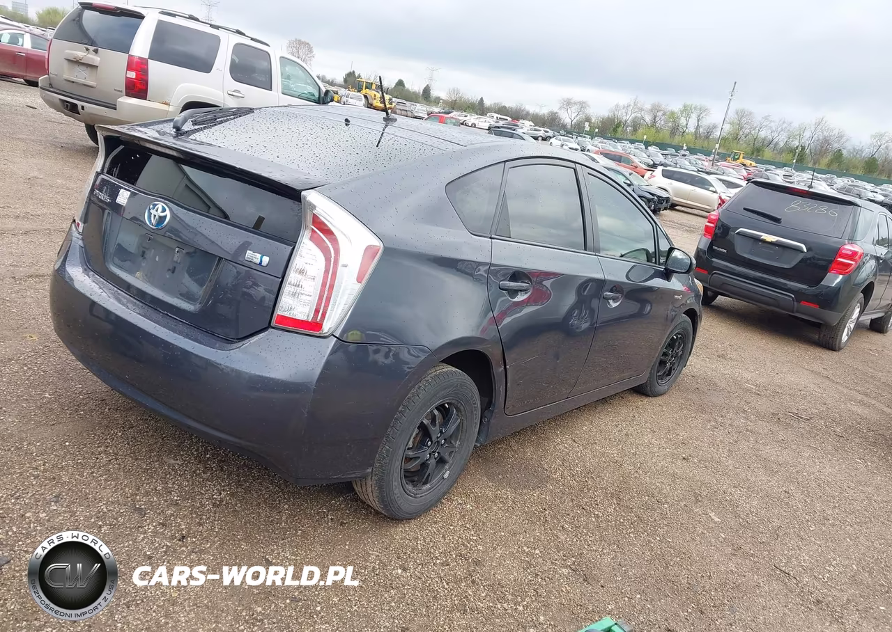 2012 Toyota Prius Two VIN:JTDKN3DU3C1594834 - 4