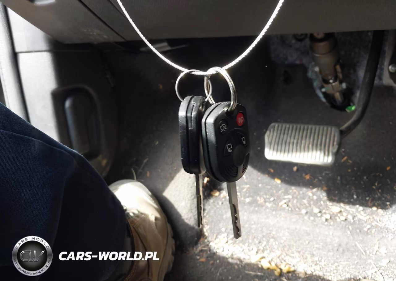 2018 Ford Focus Se VIN:1FADP3FE5JL219785 - 11