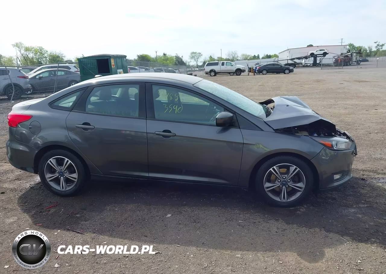 2018 Ford Focus Se VIN:1FADP3FE5JL219785 - 13