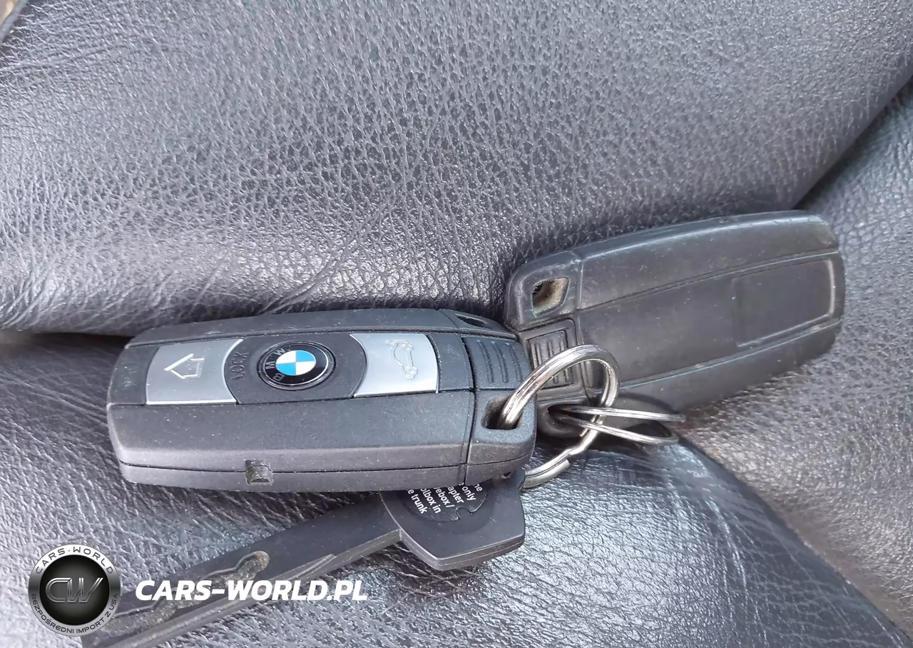 2007 BMW 550I VIN:WBANB53507CN93837 - 11