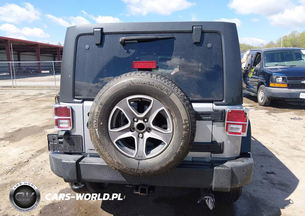 2017 Jeep Wrangler Unlimited Sport 4X4 VIN:1C4BJWDGXHL576852 - 17