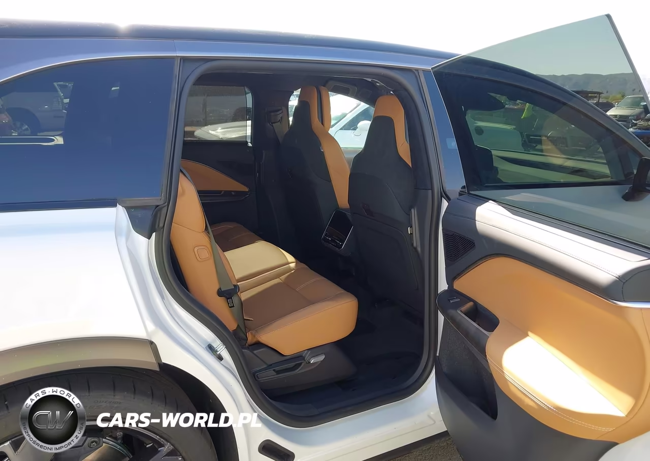 2026 Lucid Gravity Grand Touring VIN:7UUG1GHJ6TA023573 - 8