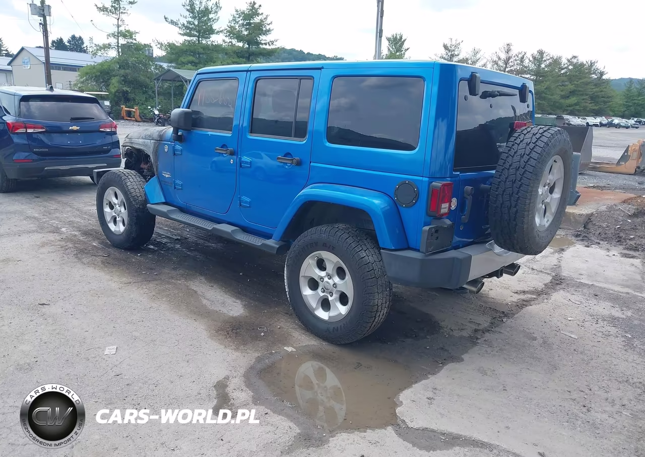 2015 Jeep Wrangler Unlimited Sahara VIN:1C4BJWEG4FL572257 - 3