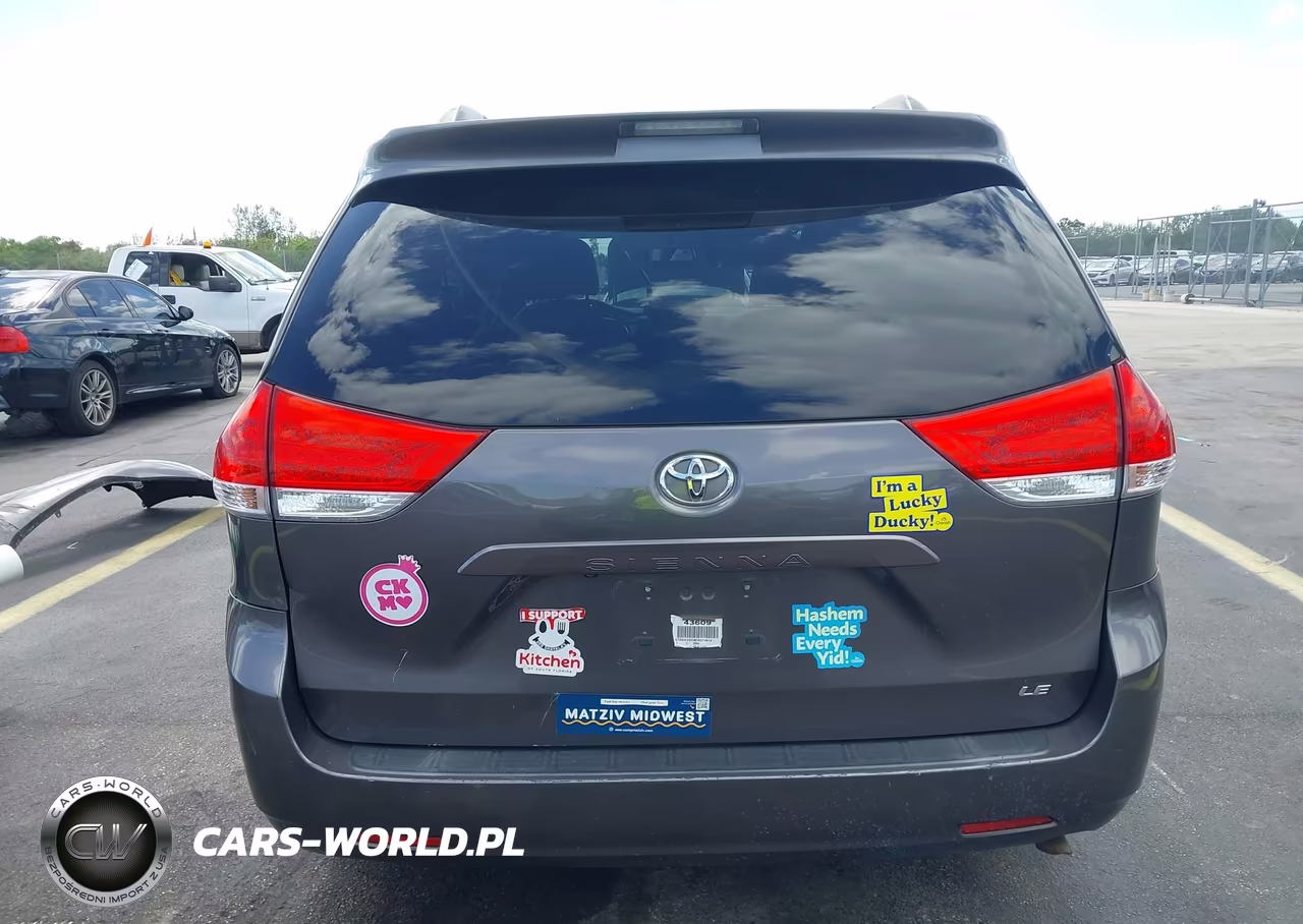 2012 Toyota Sienna Le V6 8 Passenger VIN:5TDKK3DC6CS274913 - 17