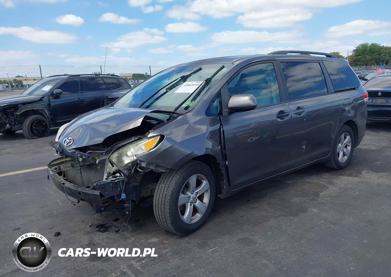 2012 Toyota Sienna Le V6 8 Passenger VIN:5TDKK3DC6CS274913 - 2