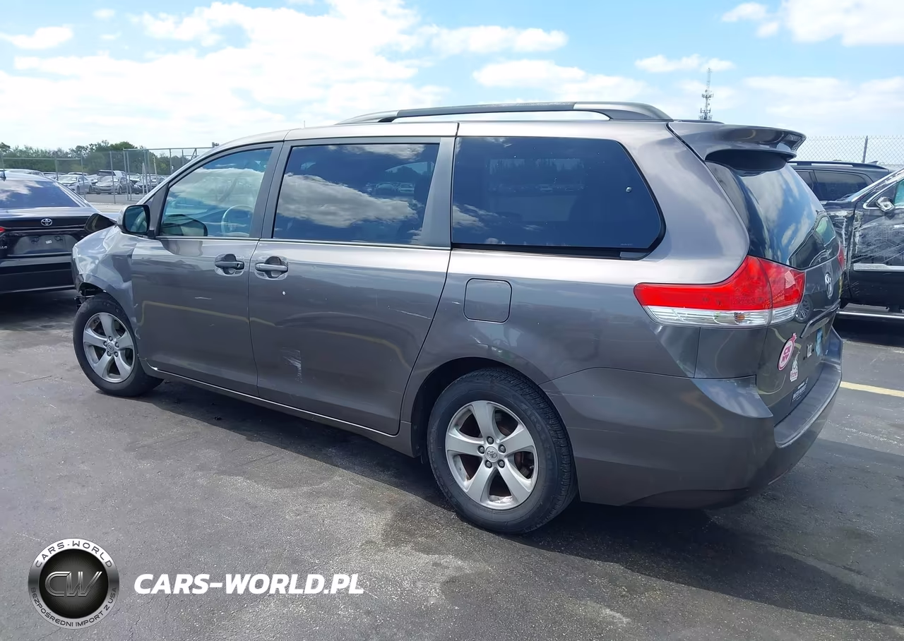 2012 Toyota Sienna Le V6 8 Passenger VIN:5TDKK3DC6CS274913 - 3