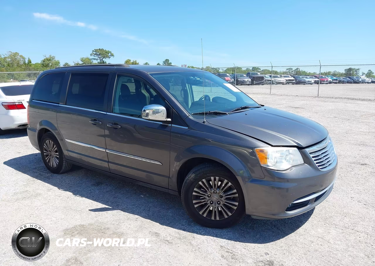 2015 Chrysler Town & Country Touring-L