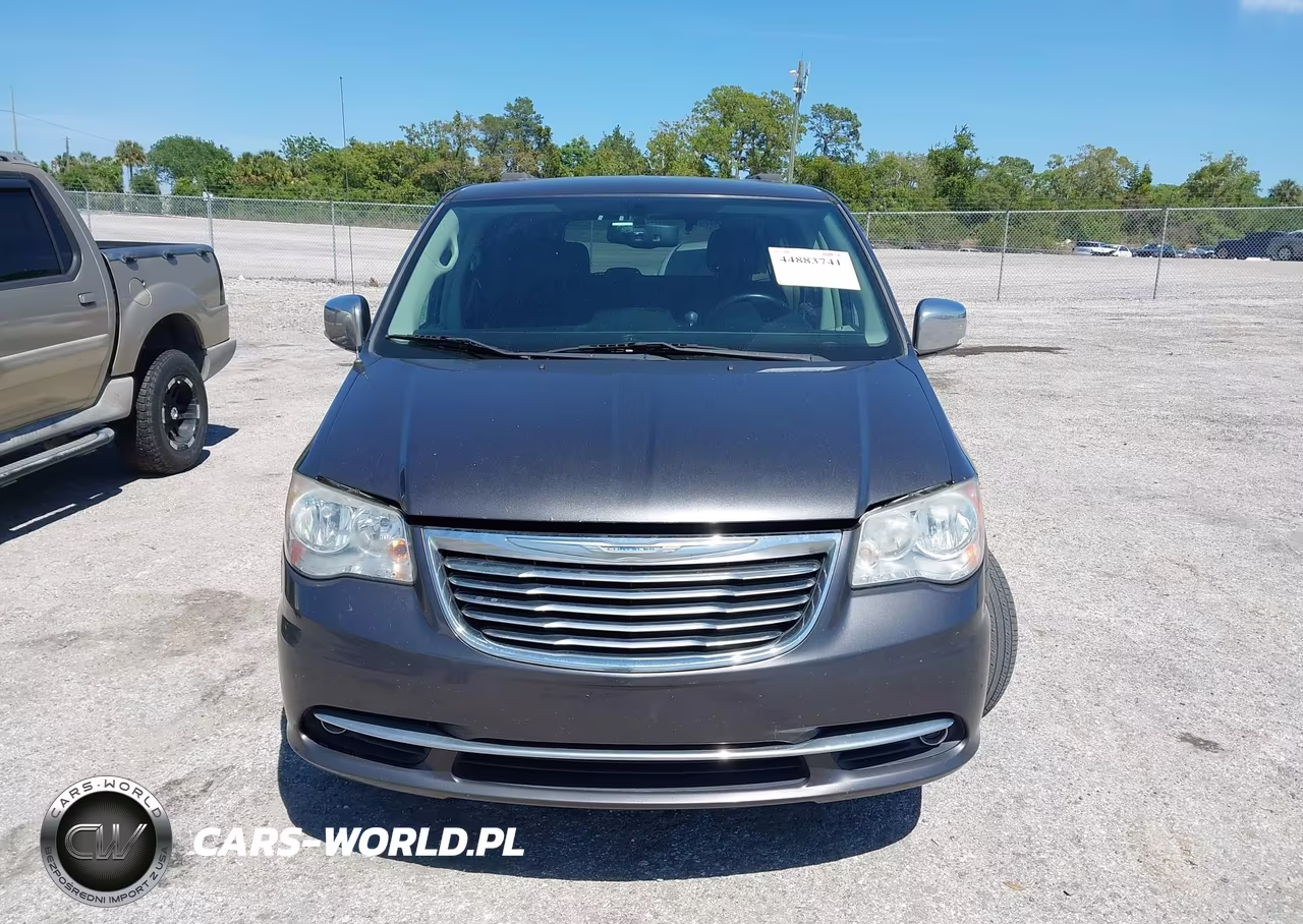 2015 Chrysler Town & Country Touring-L VIN:2C4RC1CG1FR742418 - 12