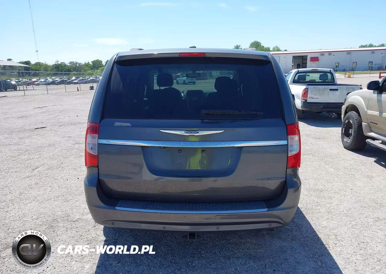 2015 Chrysler Town & Country Touring-L VIN:2C4RC1CG1FR742418 - 16