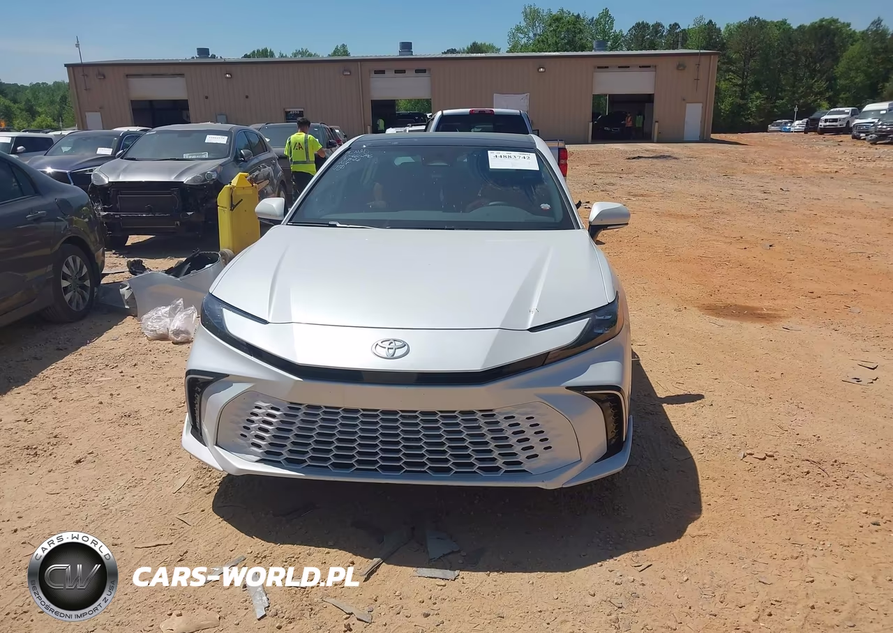 2026 Toyota Camry Xse VIN:4T1DAACKXTU660296 - 13
