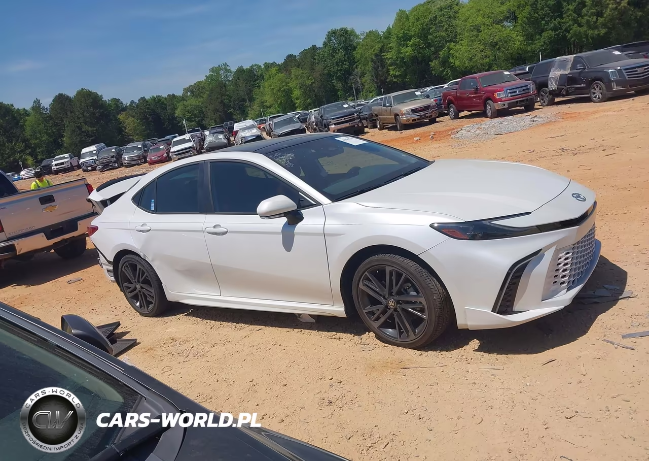 2026 Toyota Camry Xse VIN:4T1DAACKXTU660296 - 14