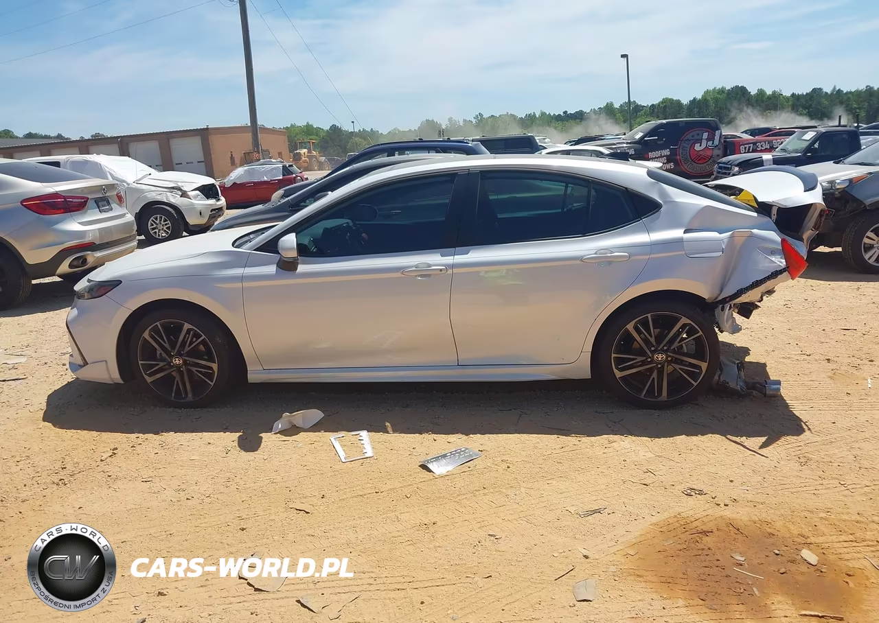 2026 Toyota Camry Xse VIN:4T1DAACKXTU660296 - 15