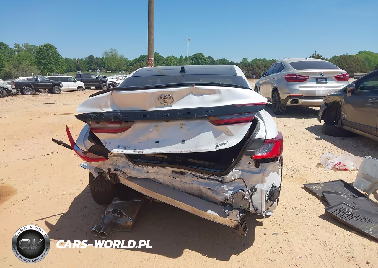 2026 Toyota Camry Xse VIN:4T1DAACKXTU660296 - 17