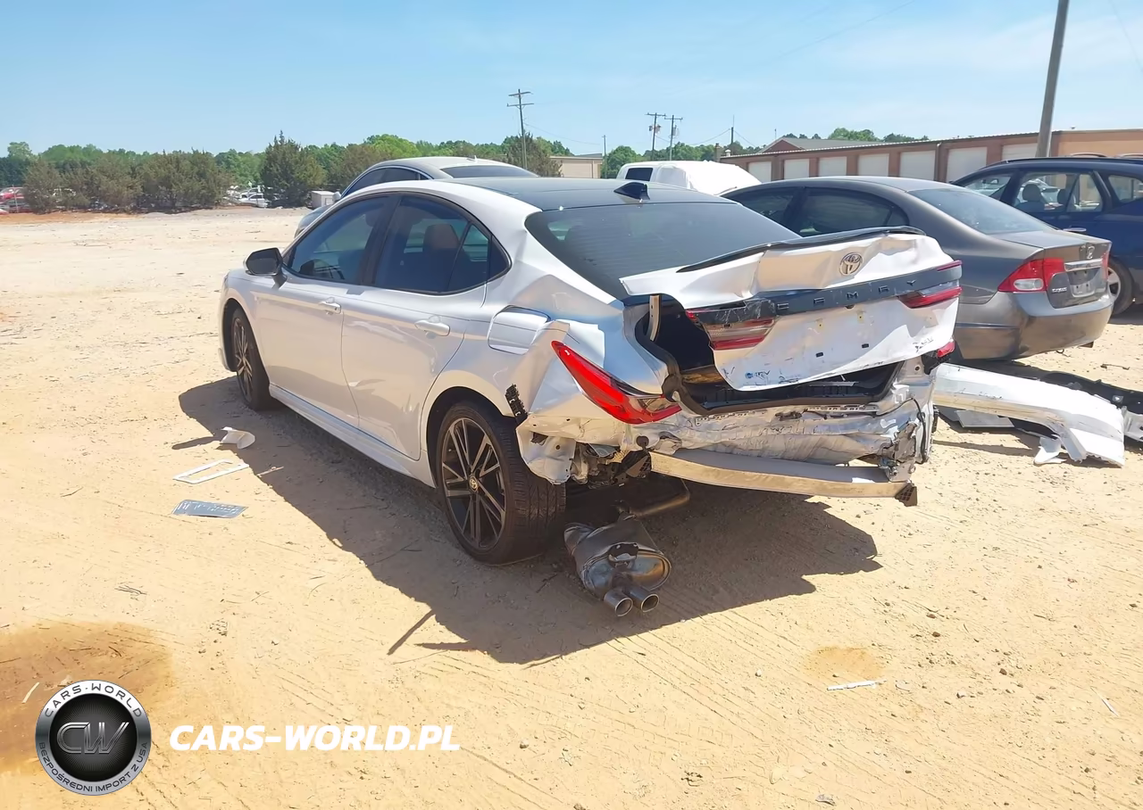 2026 Toyota Camry Xse VIN:4T1DAACKXTU660296 - 3