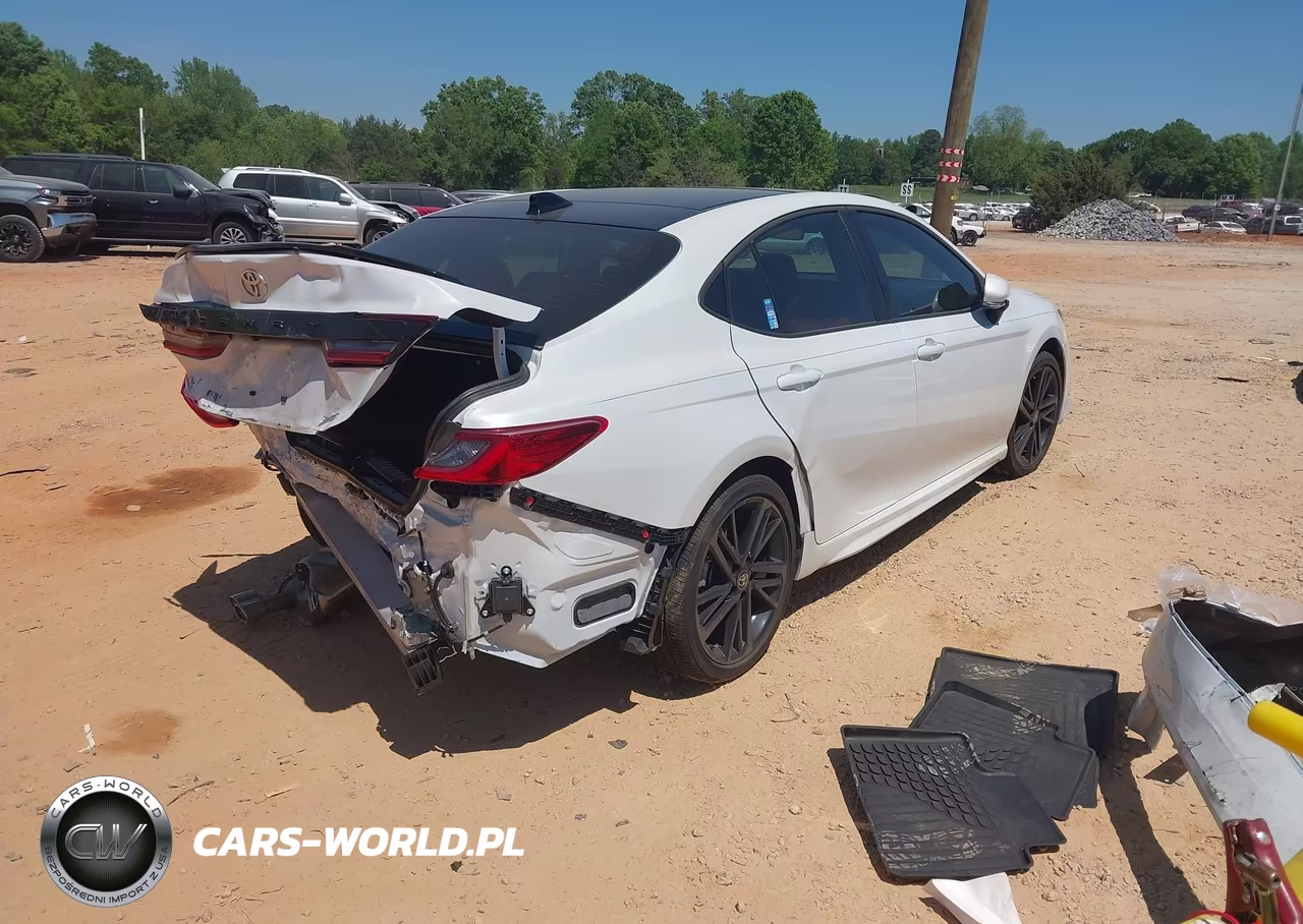 2026 Toyota Camry Xse VIN:4T1DAACKXTU660296 - 4