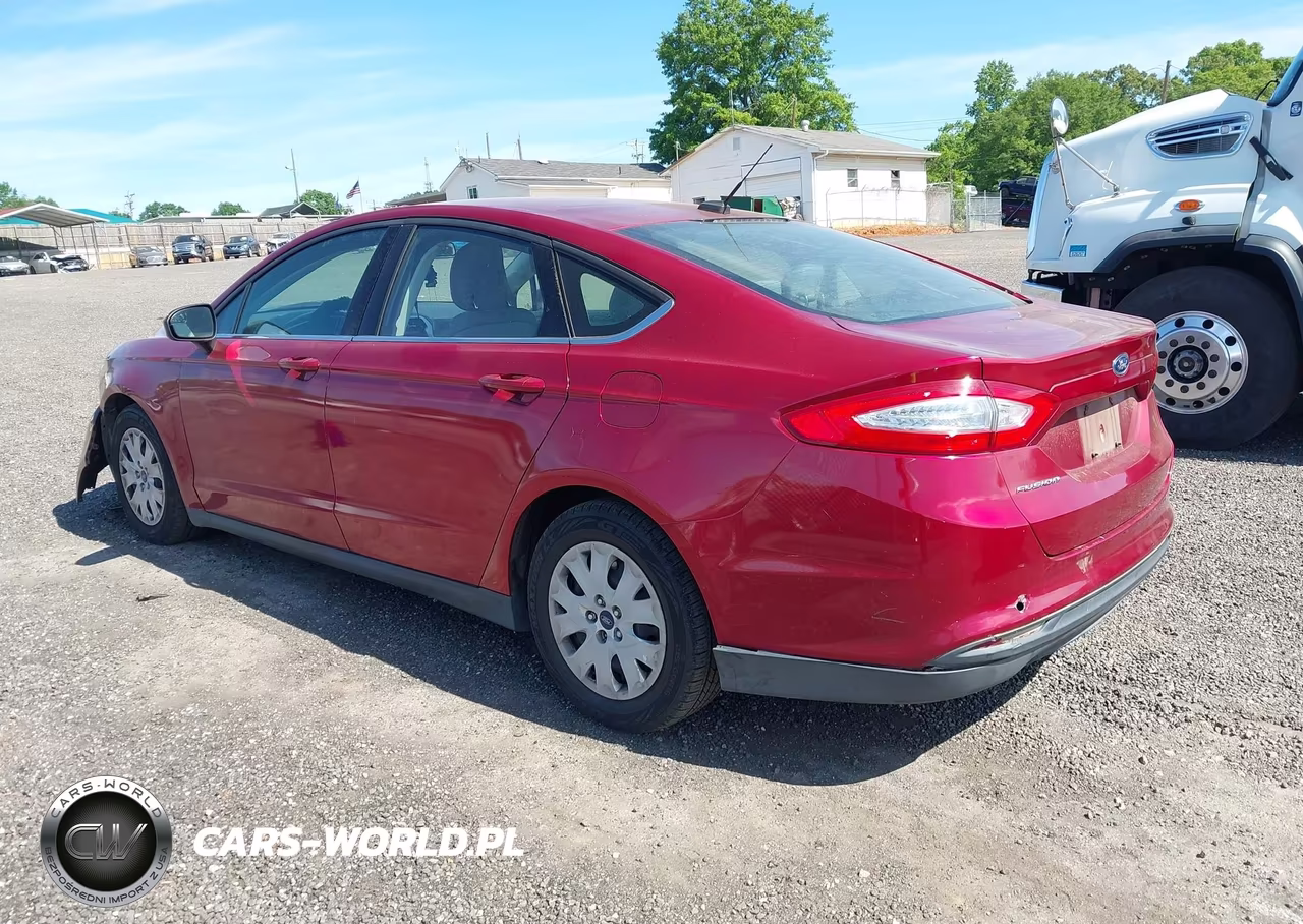 2014 Ford Fusion S VIN:3FA6P0G74ER322890 - 3