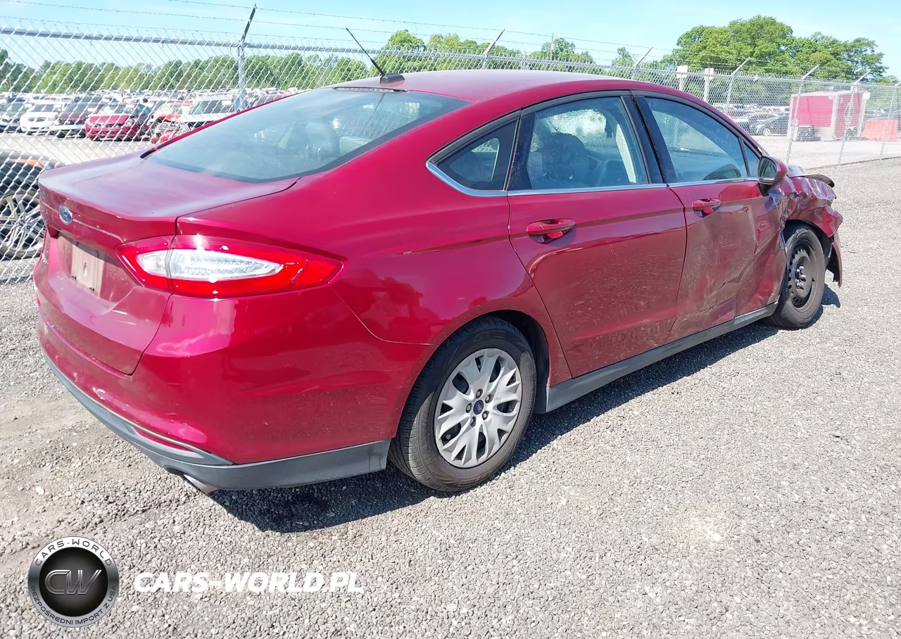 2014 Ford Fusion S VIN:3FA6P0G74ER322890 - 4