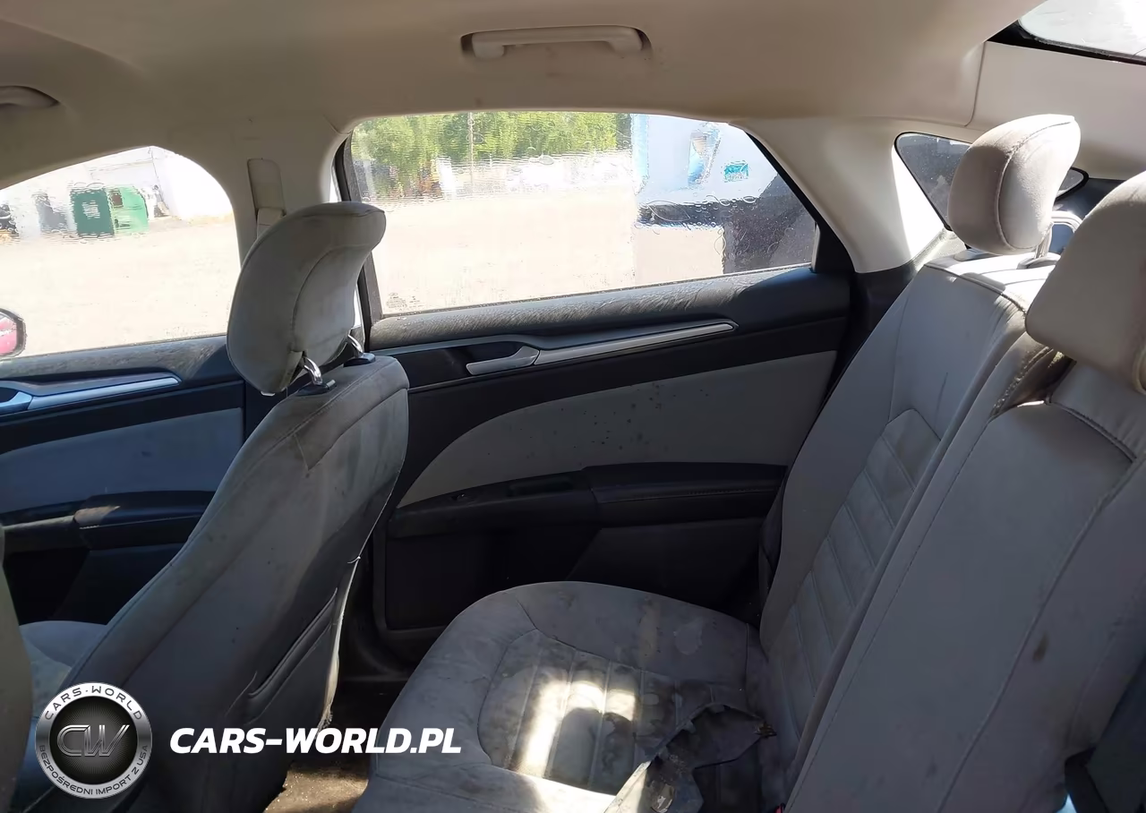 2014 Ford Fusion S VIN:3FA6P0G74ER322890 - 8