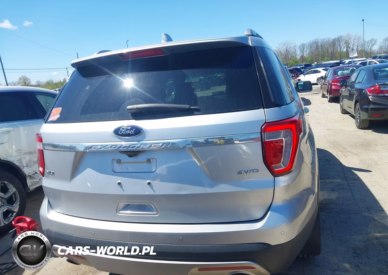 2017 Ford Explorer Xlt VIN:1FM5K8D8XHGA74975 - 16