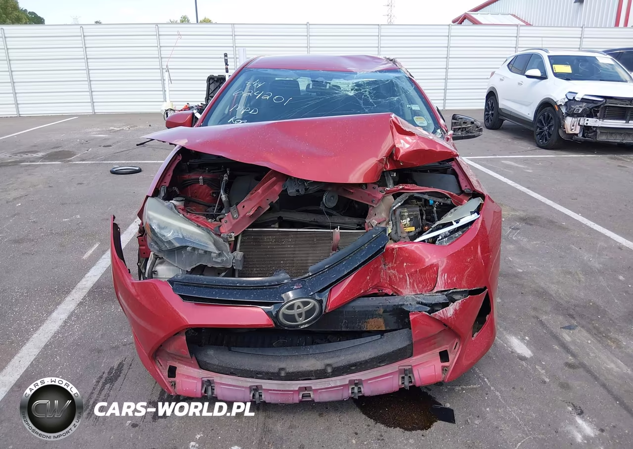 2017 Toyota Corolla Le VIN:5YFBURHE1HP624201 - 12