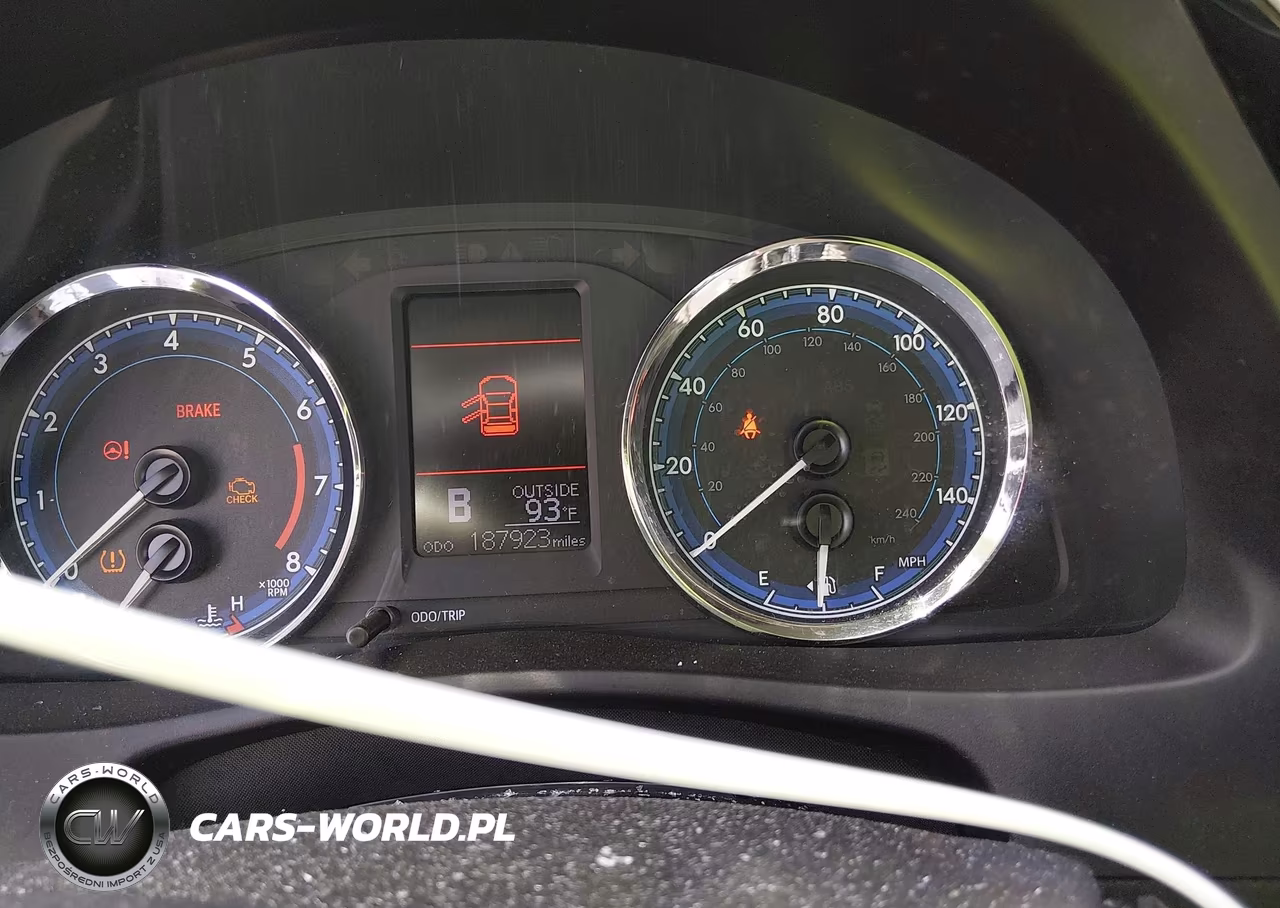 2017 Toyota Corolla Le VIN:5YFBURHE1HP624201 - 7