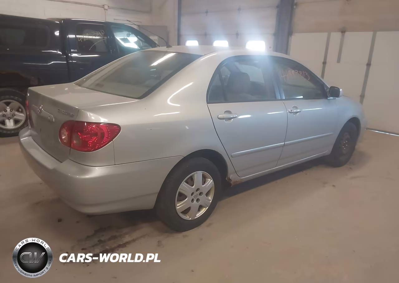 2005 Toyota Corolla Le VIN:1NXBR32E45Z559667 - 4