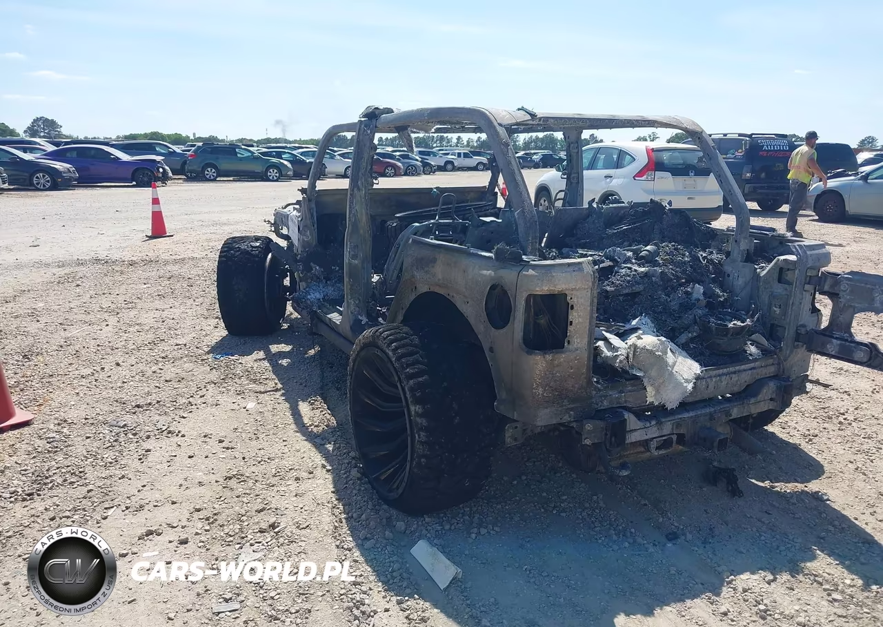2018 Jeep Wrangler Unlimited Sport S 4X4 VIN:1C4HJXDG2JW114628 - 3