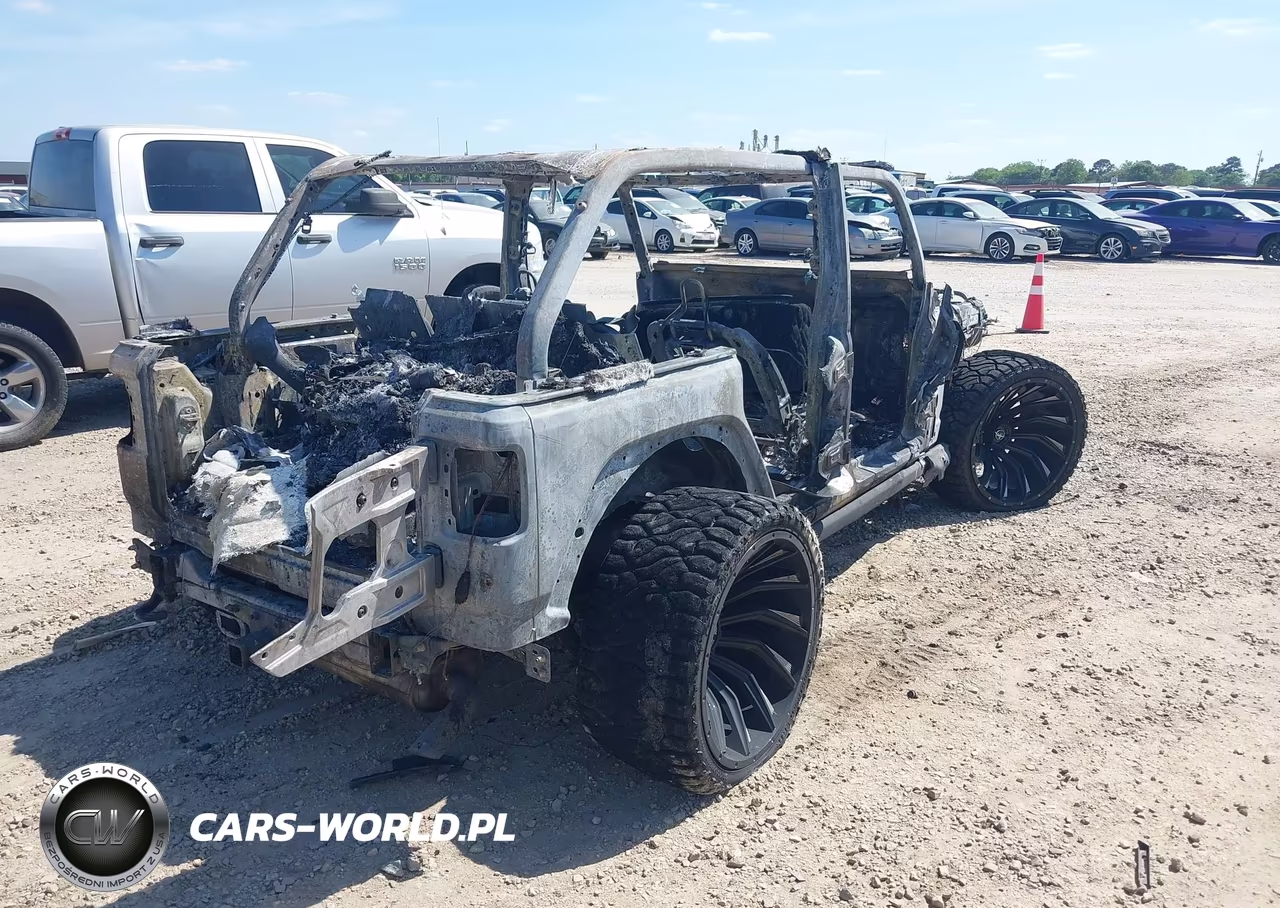 2018 Jeep Wrangler Unlimited Sport S 4X4 VIN:1C4HJXDG2JW114628 - 4