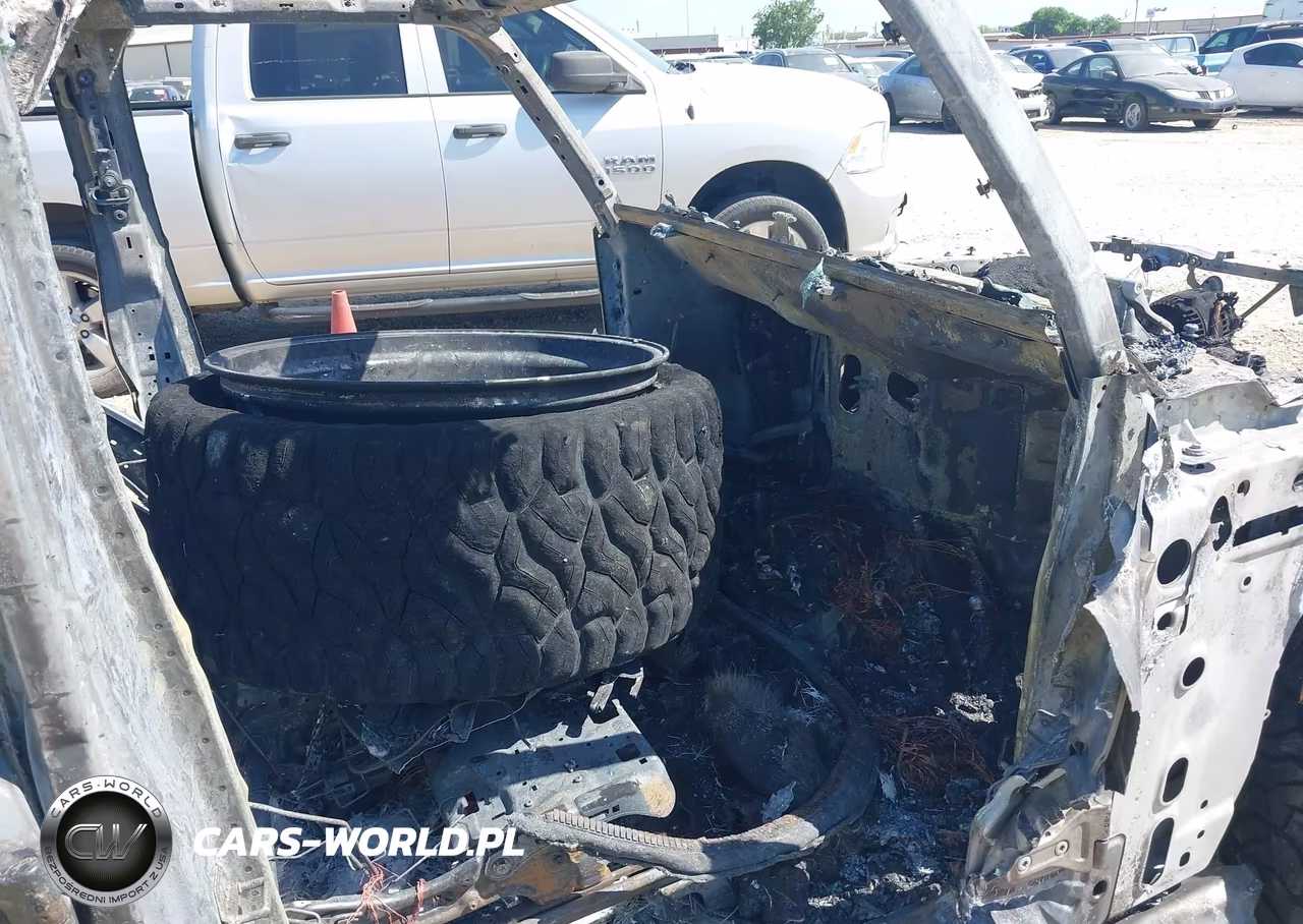 2018 Jeep Wrangler Unlimited Sport S 4X4 VIN:1C4HJXDG2JW114628 - 5