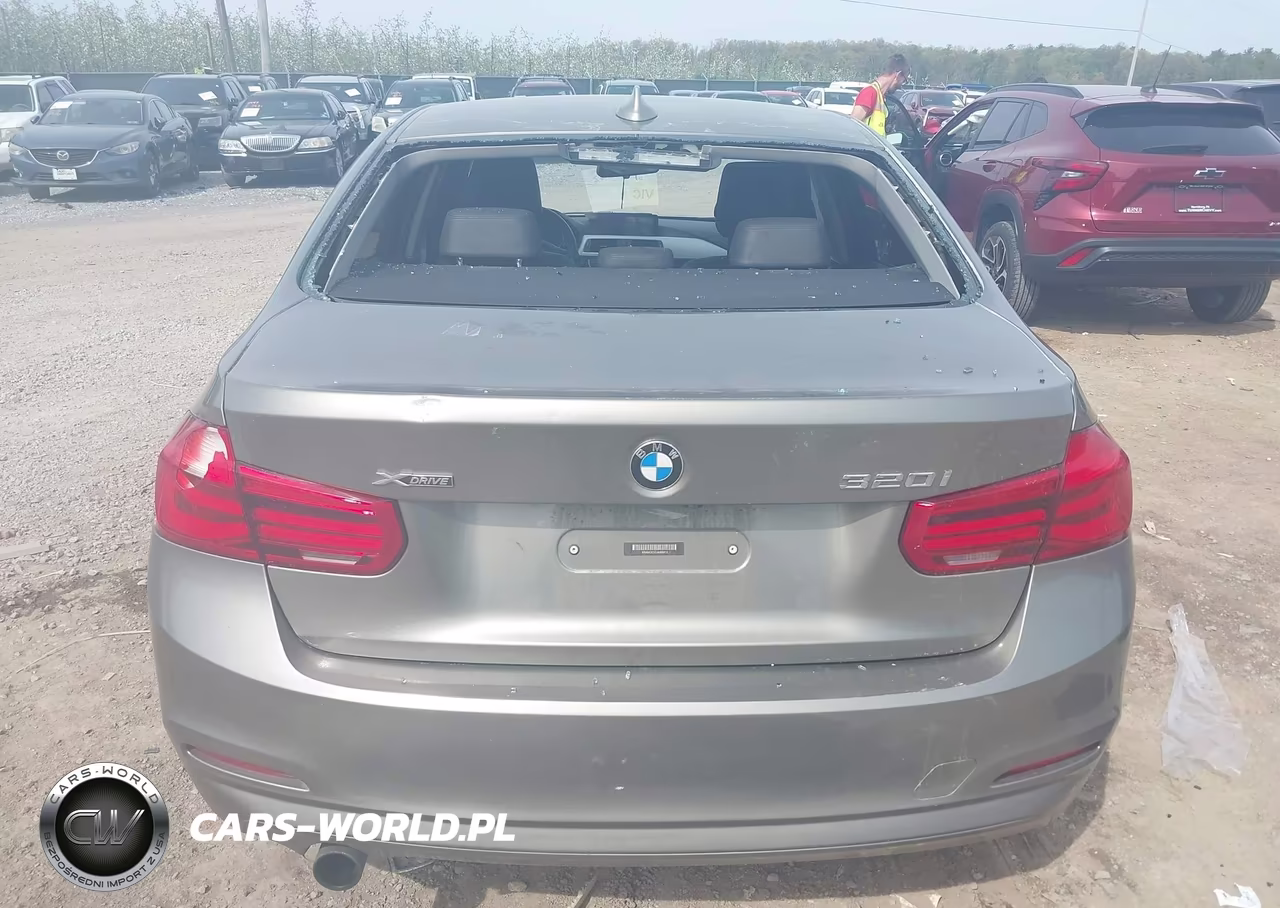 2018 BMW 320I xDrive VIN:WBA8A3C53JA488412 - 16