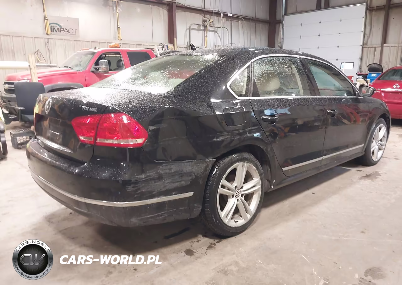 2012 Volkswagen Passat 2.0L Tdi Sel Premium VIN:1VWCN7A30CC002315 - 4