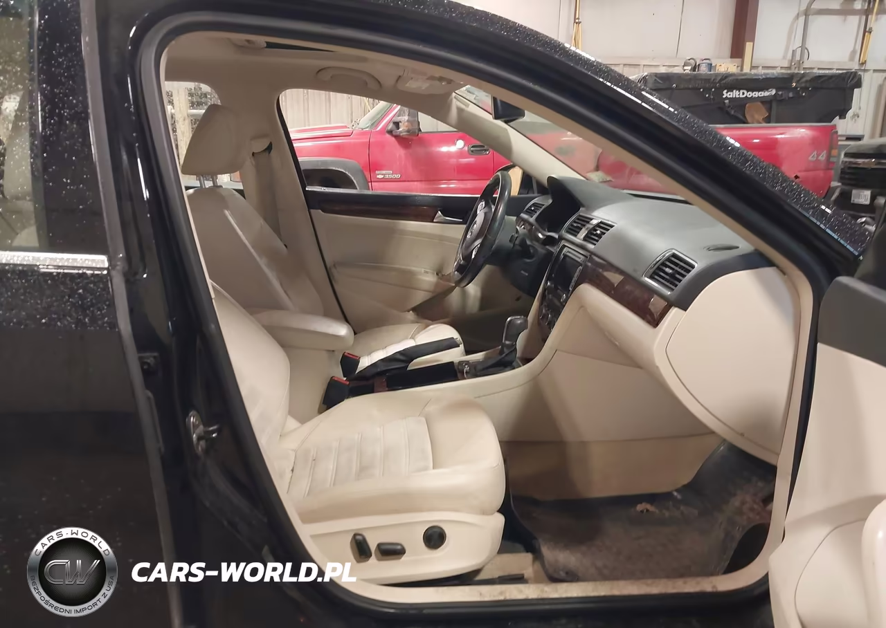 2012 Volkswagen Passat 2.0L Tdi Sel Premium VIN:1VWCN7A30CC002315 - 5